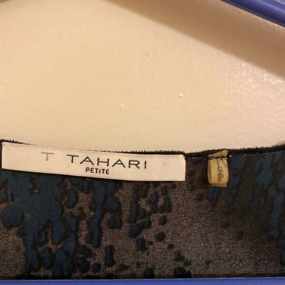 Tahari PL Blouse, blue and black - Picture 5 of 5